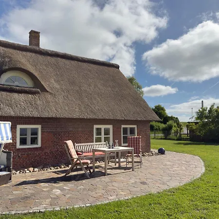 Reetdachhaus Haubarg-kieker Сasa de vacaciones *